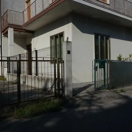 Apartment Flat Close To The Pineto
